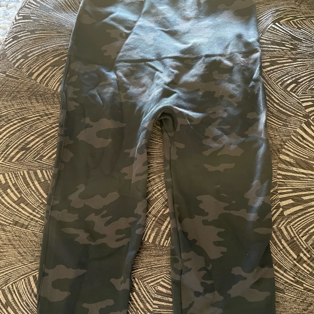 Spanx leggings size M